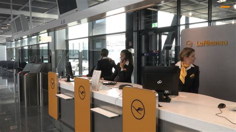 All it takes is to choose whether you would like to receive your mobile boarding pass by SMS or e-mail. . Lufthansa checkin without visa
